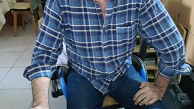 angelgarcia269 online show from 04-29-26, 08:48