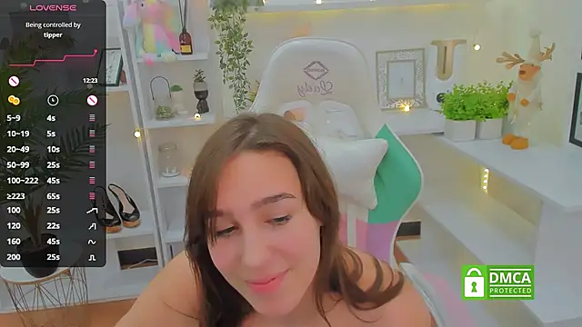  Eliizabeth  online show from 12-29-24, 04:27