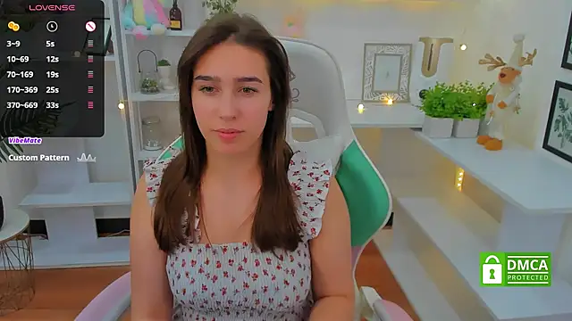  Eliizabeth  online show from 01-04-25, 09:52