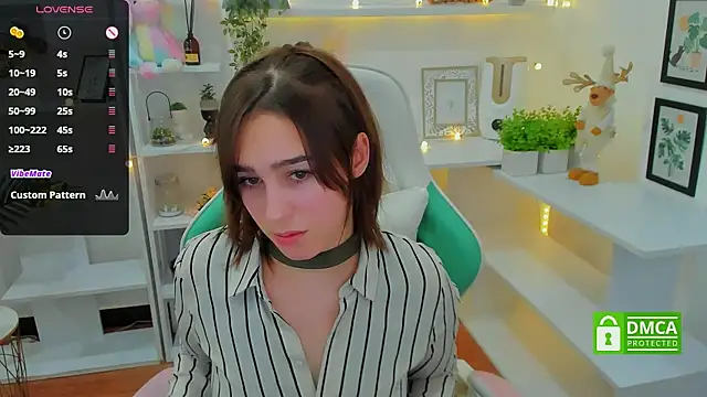  Eliizabeth  online show from 01-06-25, 12:59