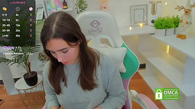  Eliizabeth  online show from 01-11-25, 03:55