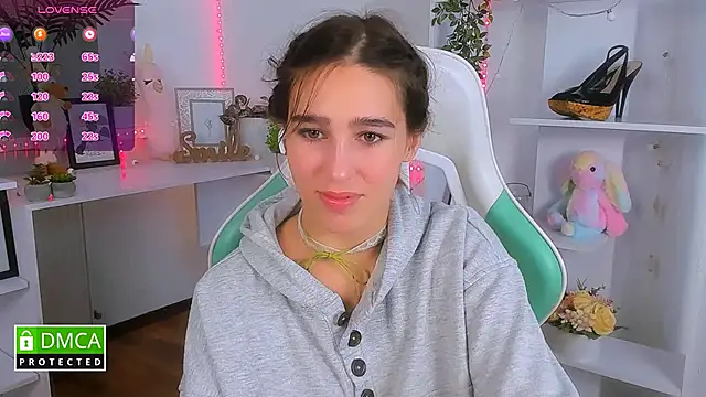  Eliizabeth  online show from 10-13-25, 08:53