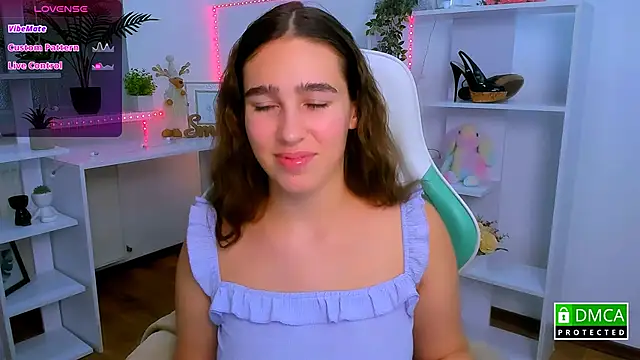  Eliizabeth  online show from 11-23-25, 10:20