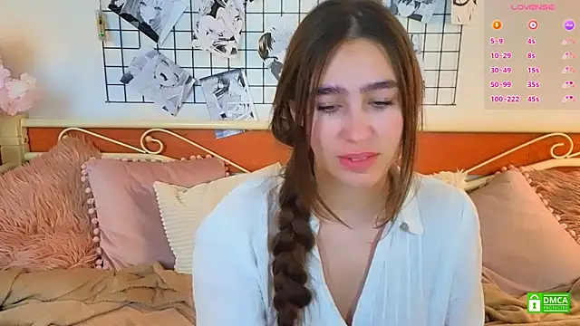  Eliizabeth  online show from 05-10-26, 12:27