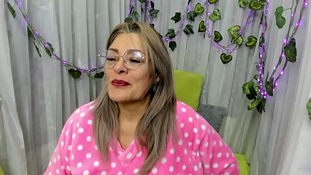 RebeccaThompson online show from 10-14-25, 02:56