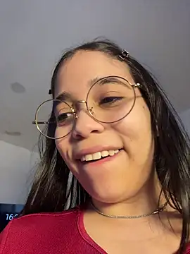 tati reyess online show from 05-06-26, 09:42