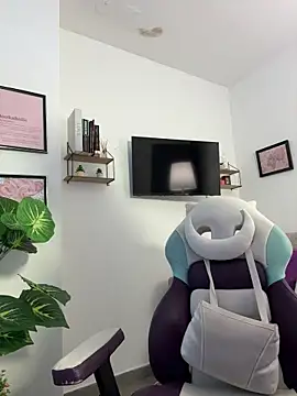 tati reyess online show from 06-23-26, 11:52