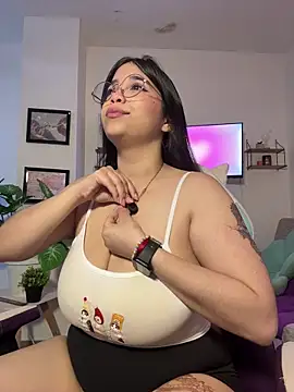 tati reyess online show from 06-27-26, 12:22