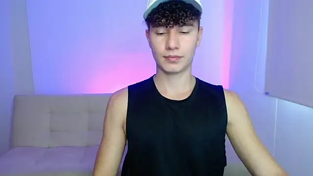 Snapshot of adrian_morelly chatting on 03-08-26, 06:23 adrian morelly online show from 03-08-26, 06:23