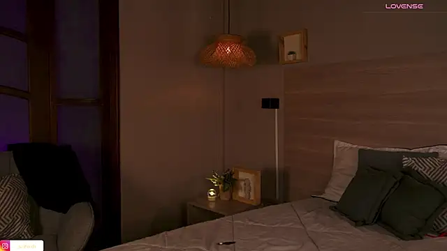 lua ferch   online show from 10-16-25, 01:12