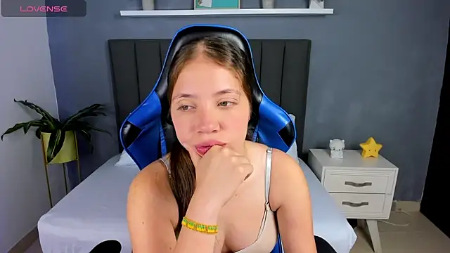 Snapshot of nataly_rodri chatting on 01-23-25, 12:09 nataly rodri online show from 01-23-25, 12:09