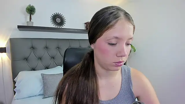 Snapshot of nataly_rodri chatting on 09-24-25, 06:33 nataly rodri online show from 09-24-25, 06:33