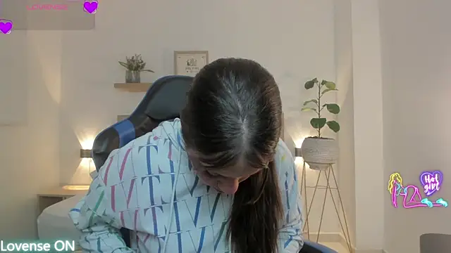 Snapshot of nataly_rodri chatting on 03-28-26, 02:00 nataly rodri online show from 03-28-26, 02:00