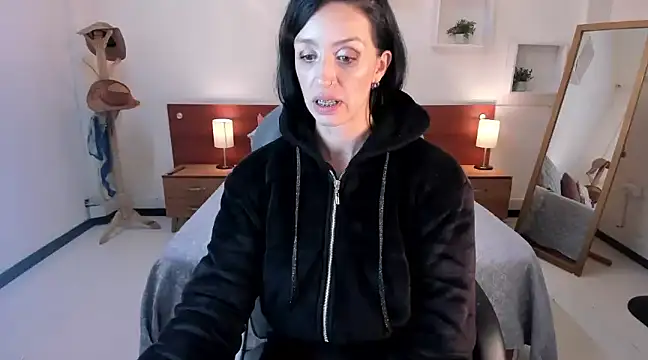 Kristen Garner online show from 12-04-24, 12:41