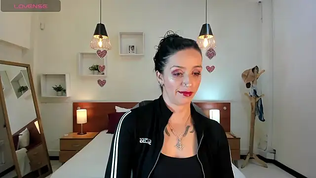 Kristen Garner online show from 02-22-25, 08:31