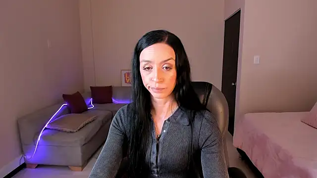 Kristen Garner online show from 05-11-26, 08:17