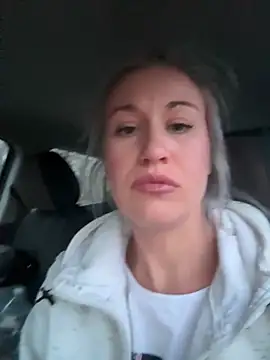 Snapshot of Dina-Light chatting on 03-22-25, 05:41 Dina-Light online show from 03-22-25, 05:41