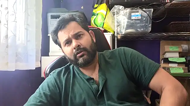 Snapshot of Sakhtlaundaz chatting on 06-16-26, 02:09 Sakhtlaundaz online show from 06-16-26, 02:09
