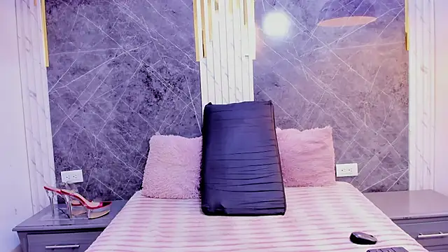 Snapshot of AndreaFletcher chatting on 09-15-25, 07:25 AndreaFletcher online show from 09-15-25, 07:25