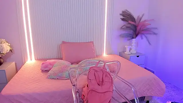 EmilyEvans7 online show from 02-13-26, 06:48