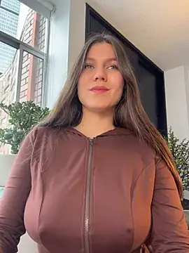 AmelieLaurent  online show from 05-16-26, 05:12
