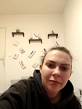 Snapshot of LEAsquirt91 chatting on 03-03-25, 07:17 LEAsquirt91 online show from 03-03-25, 07:17