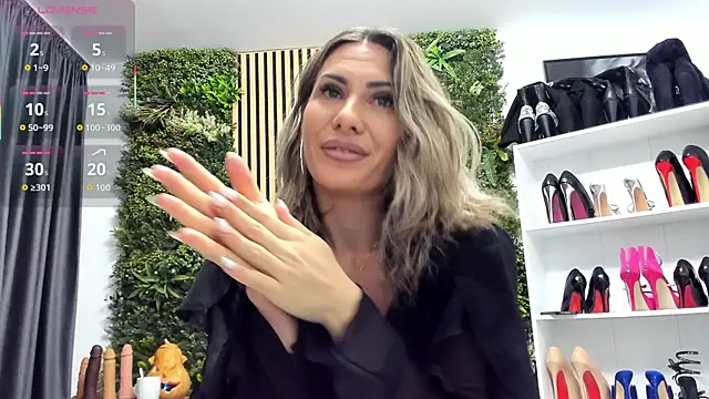 sweetcherry30 online show from 10-31-25, 06:47