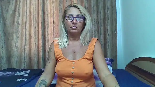 Snapshot of PussyEvely chatting on 09-09-25, 10:59 PussyEvely online show from 09-09-25, 10:59