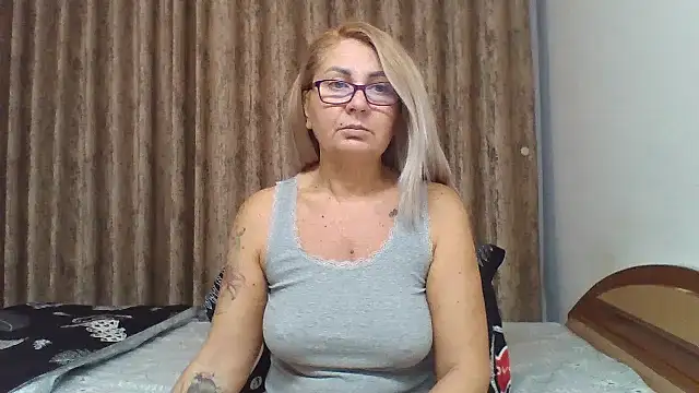 Snapshot of PussyEvely chatting on 11-07-25, 05:18 PussyEvely online show from 11-07-25, 05:18