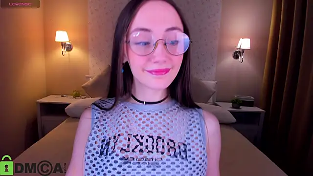 Lexi Split online show from 05-19-26, 01:56