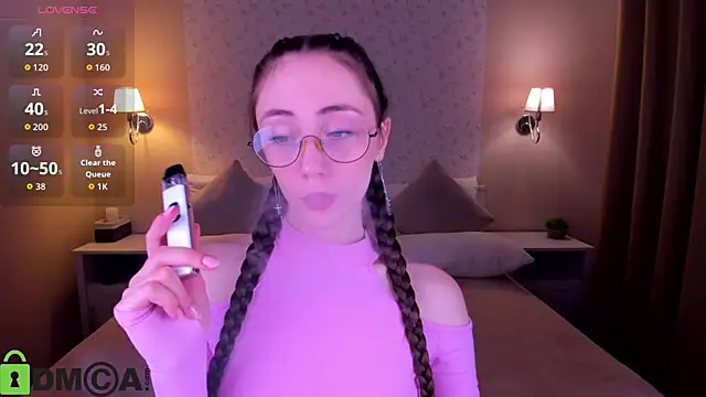Snapshot of Lexi_Split chatting on 06-21-26, 02:36 Lexi Split online show from 06-21-26, 02:36