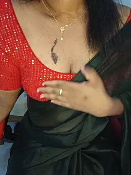 Snapshot of Malluivaniya chatting on 06-12-26, 05:50 Malluivaniya online show from 06-12-26, 05:50