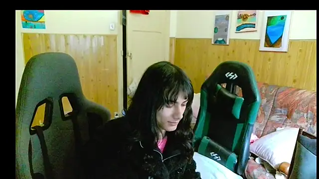 calliemaggotbone online show from 12-22-25, 02:58