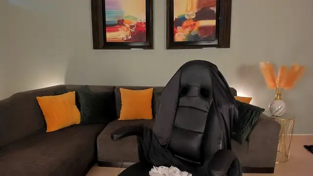 PuiYee online show from 01-24-25, 02:41