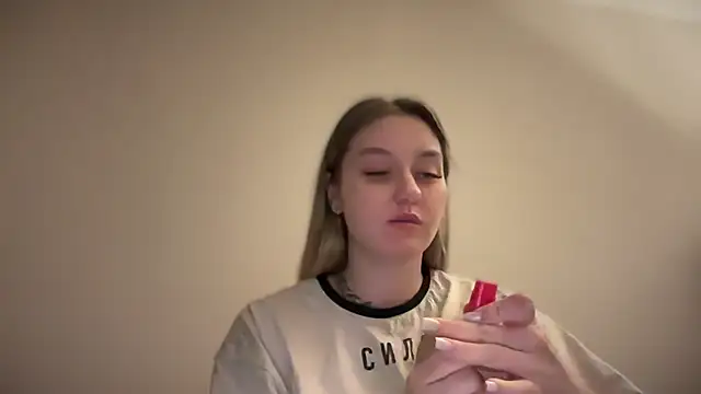 Snapshot of Isabel-Bailey chatting on 12-20-24, 10:22 Isabel-Bailey online show from 12-20-24, 10:22