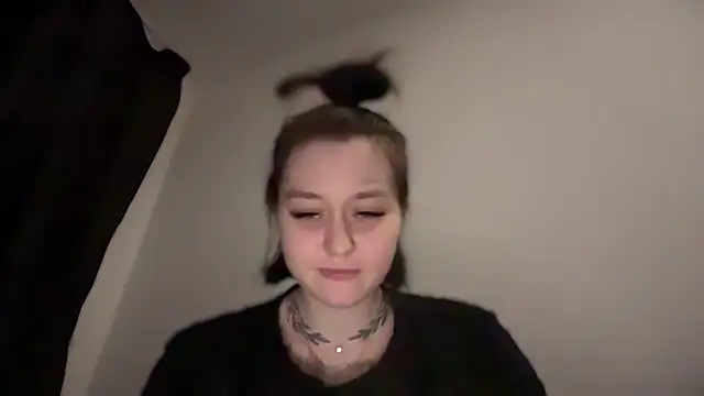 Snapshot of Isabel-Bailey chatting on 01-25-25, 12:59 Isabel-Bailey online show from 01-25-25, 12:59