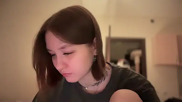 Snapshot of Isabel-Bailey chatting on 02-13-25, 09:49 Isabel-Bailey online show from 02-13-25, 09:49