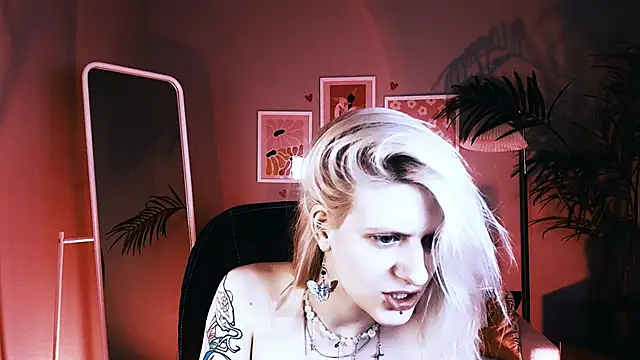 Noah ElmerX online show from 10-10-25, 04:50