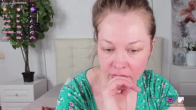 CutieGinger online show from 03-25-26, 06:08