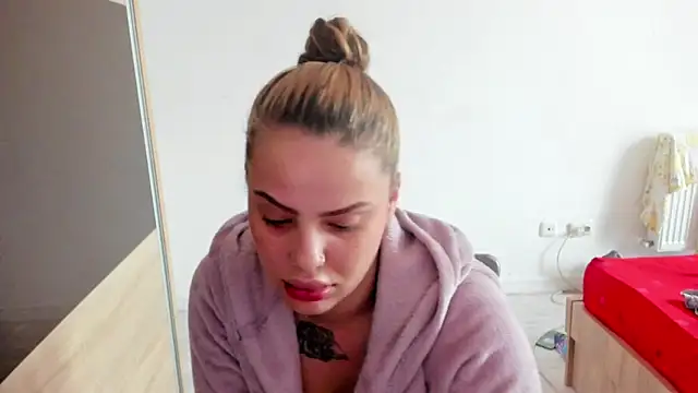 Ellyslimdoll online show from 11-20-25, 08:47