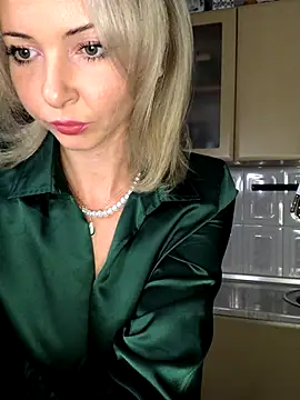 Snapshot of Kristina03 chatting on 10-22-25, 08:30 Kristina03 online show from 10-22-25, 08:30