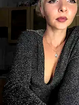 Snapshot of Kristina03 chatting on 10-27-25, 09:52 Kristina03 online show from 10-27-25, 09:52