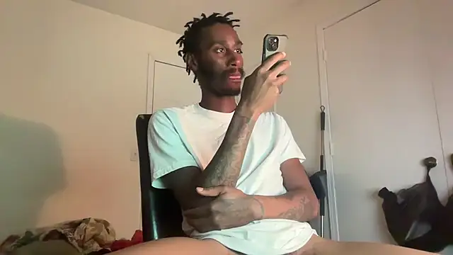 ITSONLYKENNY online show from 10-07-25, 05:48