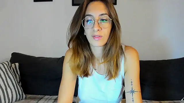 Snapshot of DesireMore90 chatting on 11-05-25, 10:32 DesireMore90 online show from 11-05-25, 10:32