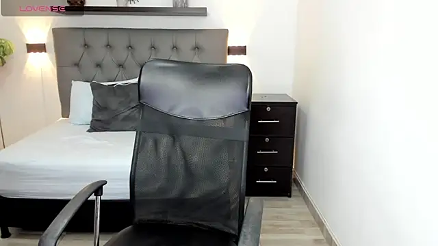 emily villamil online show from 12-04-24, 07:56