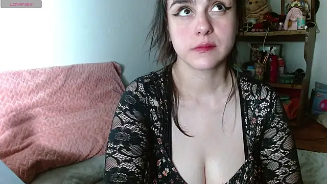 collette beaufoy  online show from 11-02-25, 08:55