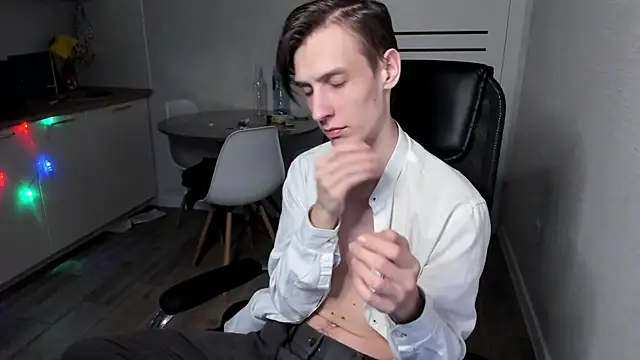 Rick Reed online show from 11-22-25, 01:04