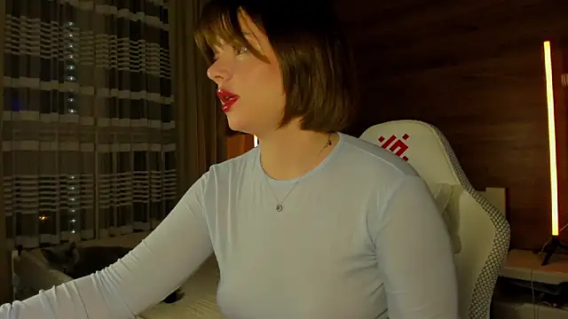 Elizabeth Hottie  online show from 05-18-26, 11:21