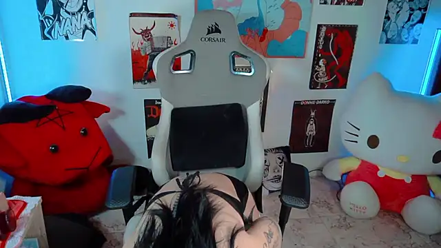 Deadly Doll online show from 12-04-25, 09:34