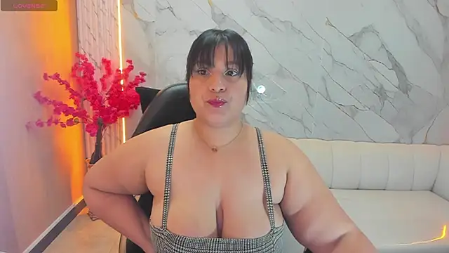 SALMA G online show from 09-13-25, 01:22